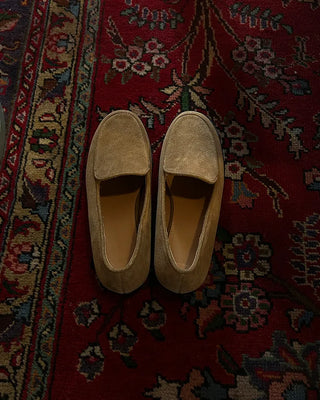 Round-toe slip-on loafers