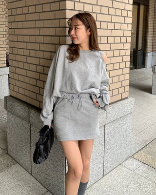 Shoulder-cut top & skort sweatpants