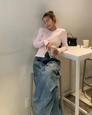 Frilled round neck ribbed cardigan
