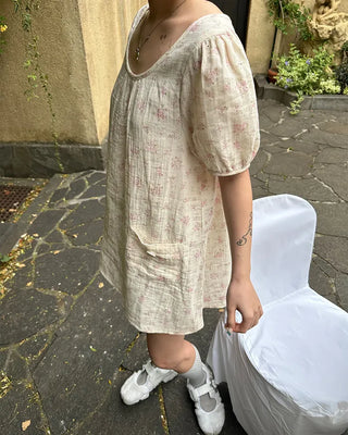 Short puff-sleeve walnut button pocket gauze tunic