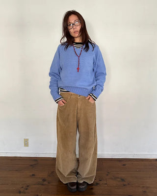 V-neck stitched raglan knit sweater
