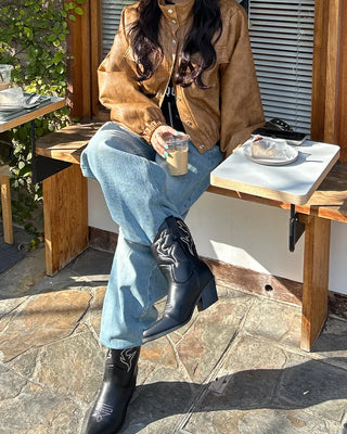 Knee-damaged vintage denim pants