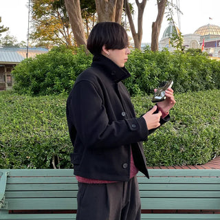 Button-collar half coat