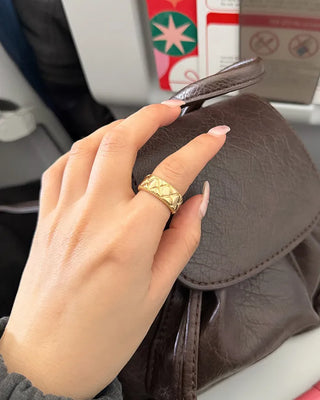 Twisted Bold Ring