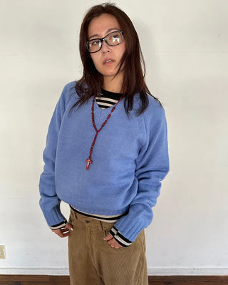 V-neck stitched raglan knit sweater