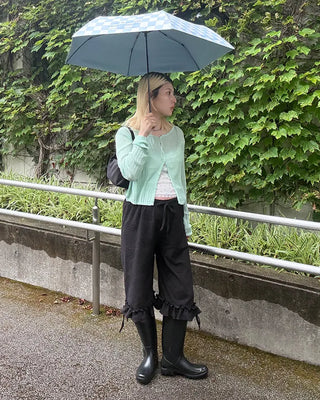 Big Pattern Dot Frill Hem Half Pants