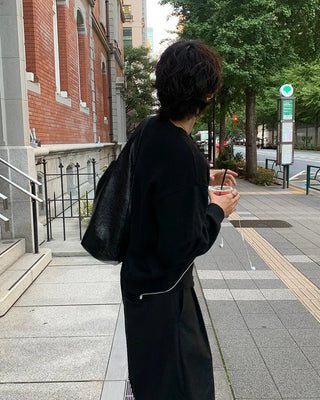Basic round-button cardigan