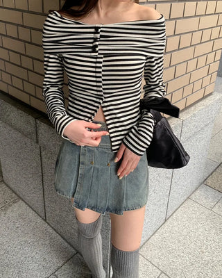 Side-adjustable wrap pleated denim mini skirt