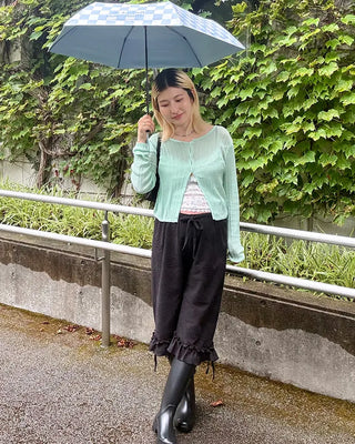 Big Pattern Dot Frill Hem Half Pants