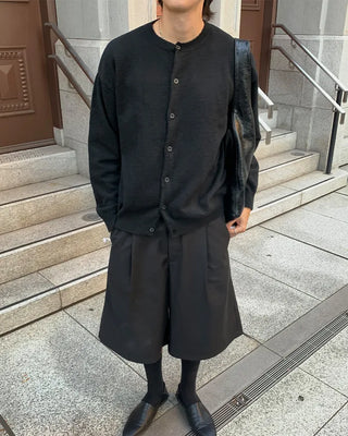 Basic round-button cardigan