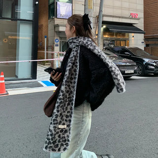 Leopard print scarf