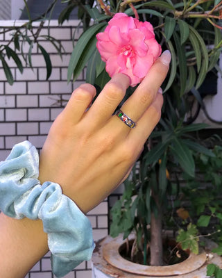 Colorful Cubic Ring