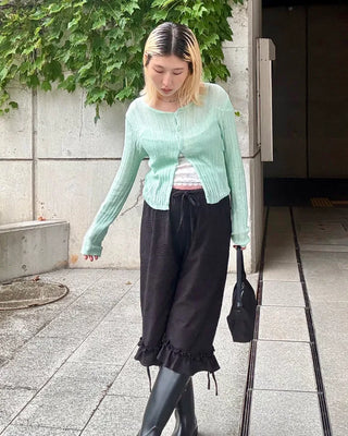 Big Pattern Dot Frill Hem Half Pants