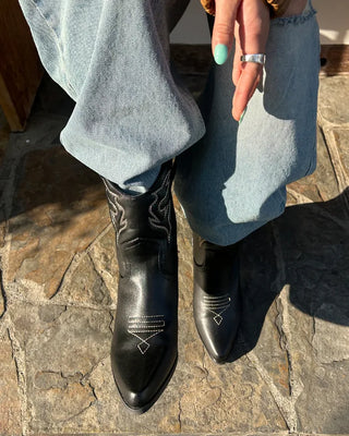 Western Cuban short boots