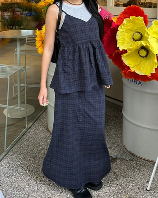 Checked V-neck camisole with peplum silhouette