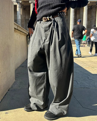 (Unisex) Pinstripe Two-Pleat Loose Slacks