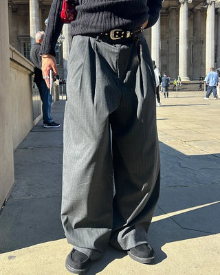 (Unisex) Pinstripe Two-Pleat Loose Slacks