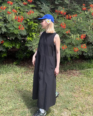Sleeveless flared long dress