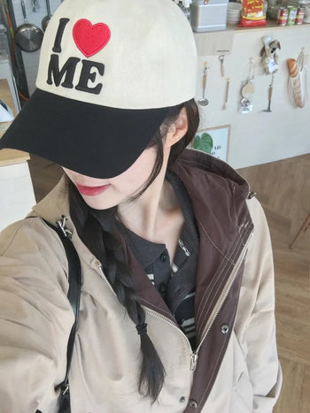 Two-tone cap