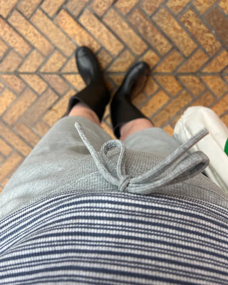 Easy High-Waisted Ribbed Shorts
