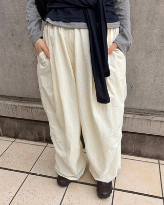 (Unisex) Black Button Elastic Waist Parachute Pants