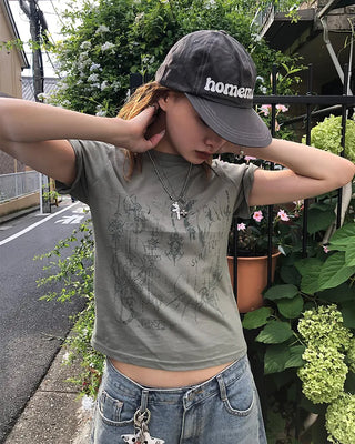 Tattoo illustration semi-cropped half t-shirt