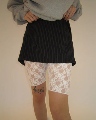Waist frill lace half leggings