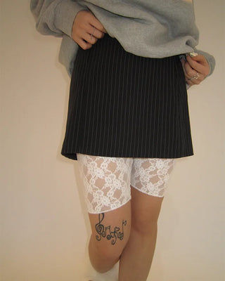 Waist frill lace half leggings