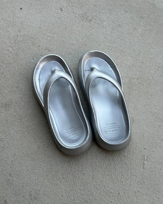 Round Bold Beach Sandals