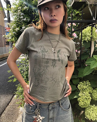 Tattoo illustration semi-cropped half t-shirt