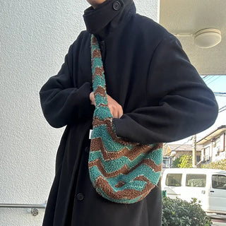 Pattern Point Boa Shoulder Bag