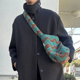 Pattern Point Boa Shoulder Bag