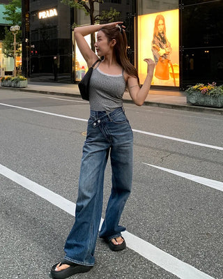 Camisole with flower pads