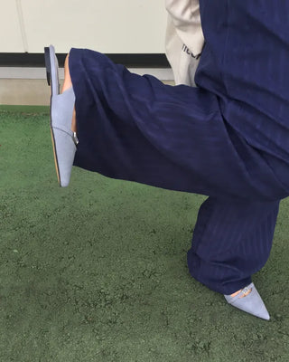 Belt-point slingback flat pumps