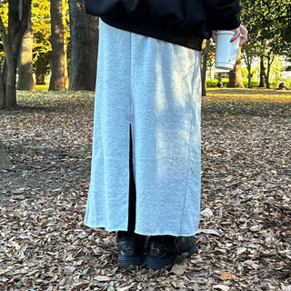 Line-cut sweat skirt