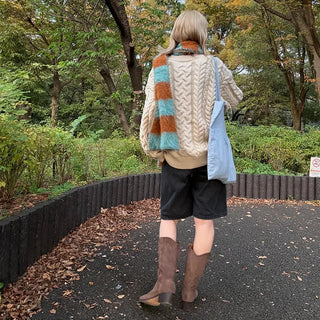 Cable oversized round knit