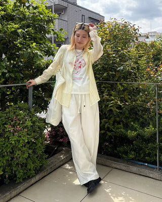 Side-tuck flap hip pocket easy pants