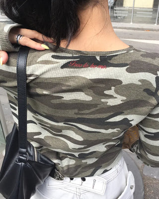 [4th Re-release] (ORIGINAL) Lettering Camo Long Sleeve T-Shirt