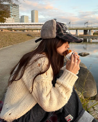 Bateau Neck Punching Point Sweater