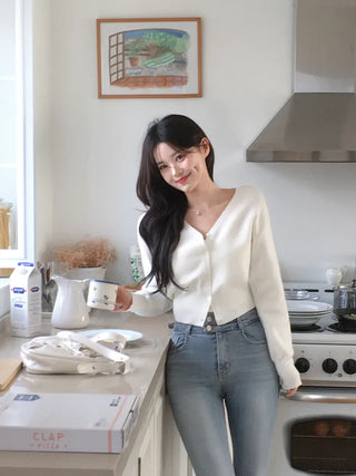 Milky V-neck knit cardigan