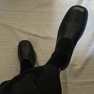Square-line black loafers