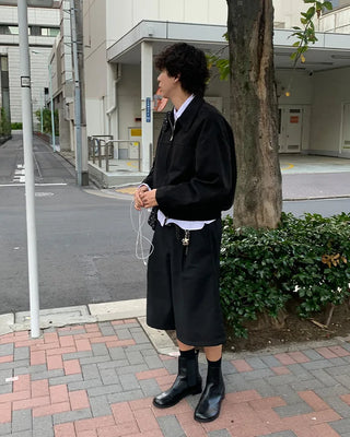 Simple semi-cropped fit shirt