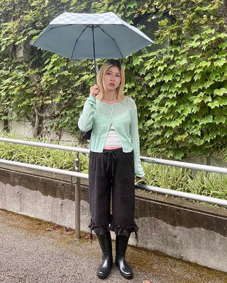 Big Pattern Dot Frill Hem Half Pants