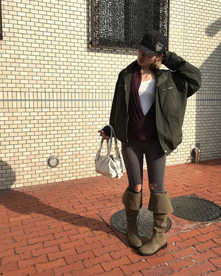 Double rivet belt leather tote bag