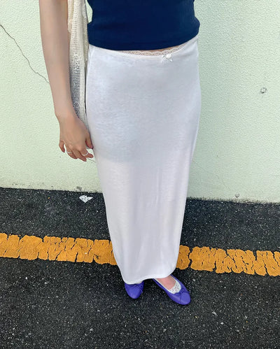 Lace slim-fit long skirt