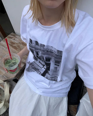 Women's monochrome photo lettering half-length T-shirt