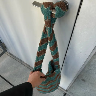 Pattern Point Boa Shoulder Bag