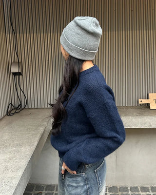 Wool round knit