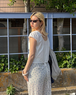 French Sleeve Open Back Wrinkle Blouse