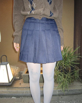 Simple pleated mini skirt